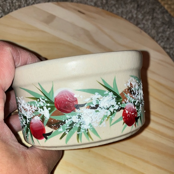 Robinson Ransbottom USA Cream Bowl with Red and Green Festive Berry Design - Picture 4 of 4